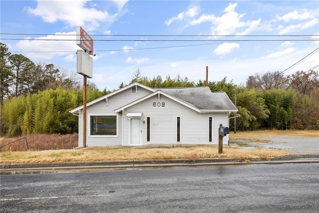 609-611 McDonald Ct, High Point, NC for sale Primary Photo- Image 1 of 1