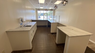 US 192 & SR 429, Orlando, FL for lease Interior Photo- Image 2 of 11