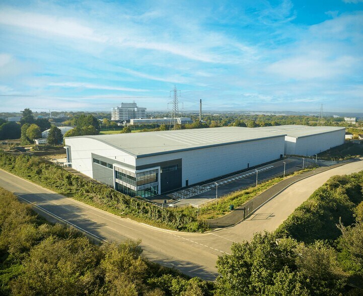 North Rd, Stevenage for lease - Building Photo - Image 3 of 10