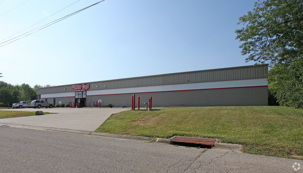 9454-9474 Sutton Pl, Hamilton, OH for lease - Building Photo - Image 3 of 3