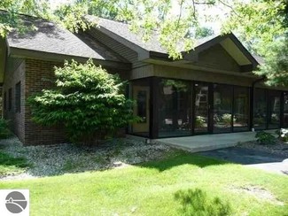 More details for 954 Business Park Dr, Traverse City, MI - Office for Sale