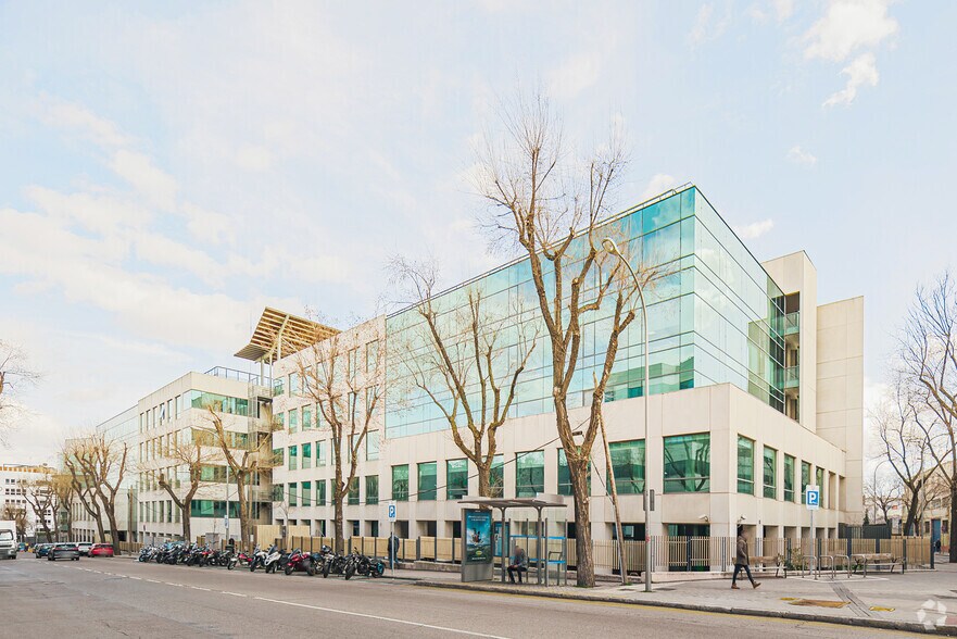 Calle Julián Camarillo, 6A, Madrid, Madrid for sale - Primary Photo - Image 1 of 1