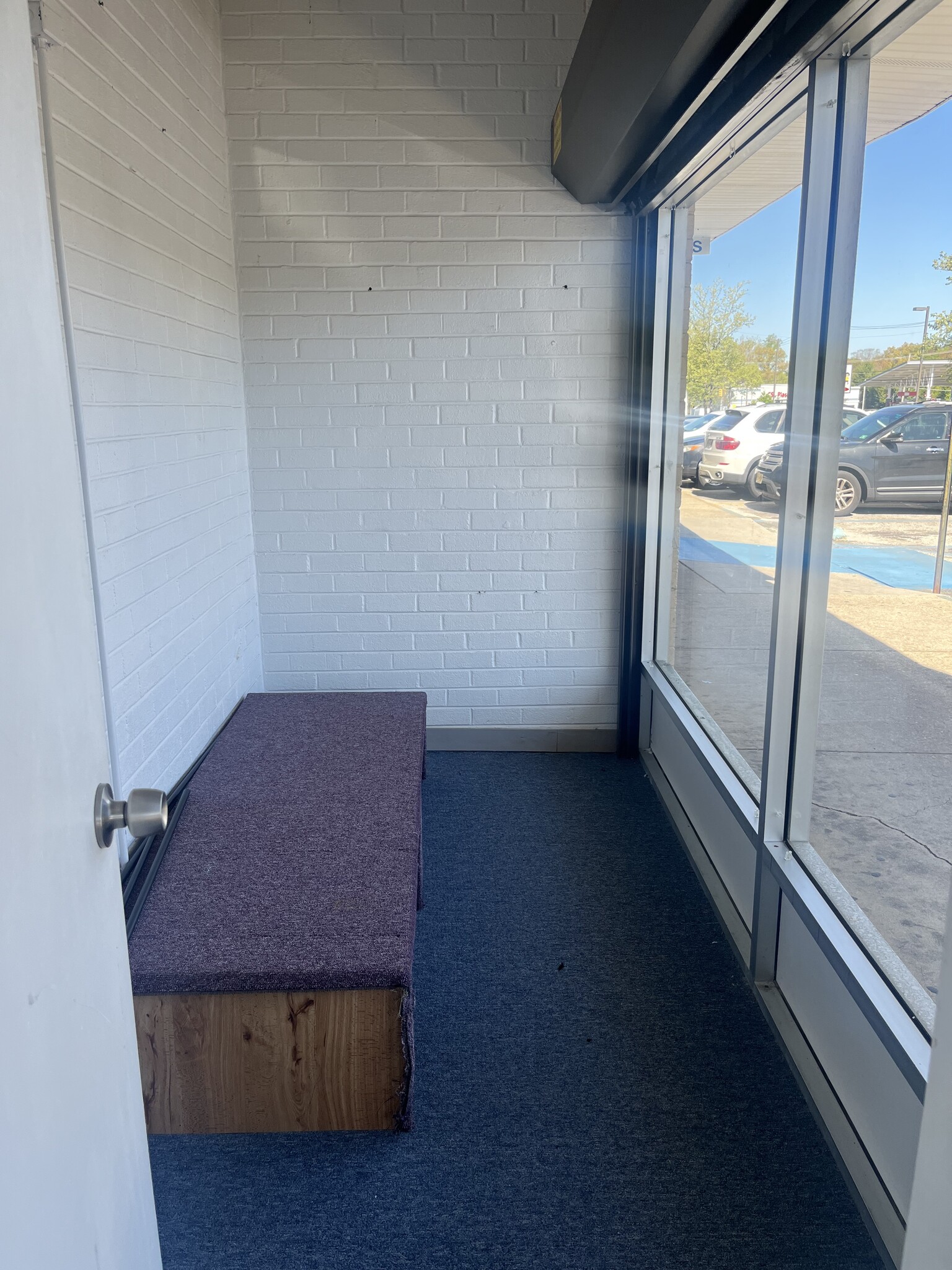 582 Chews Landing Rd, Lindenwold, NJ for lease Interior Photo- Image 1 of 9