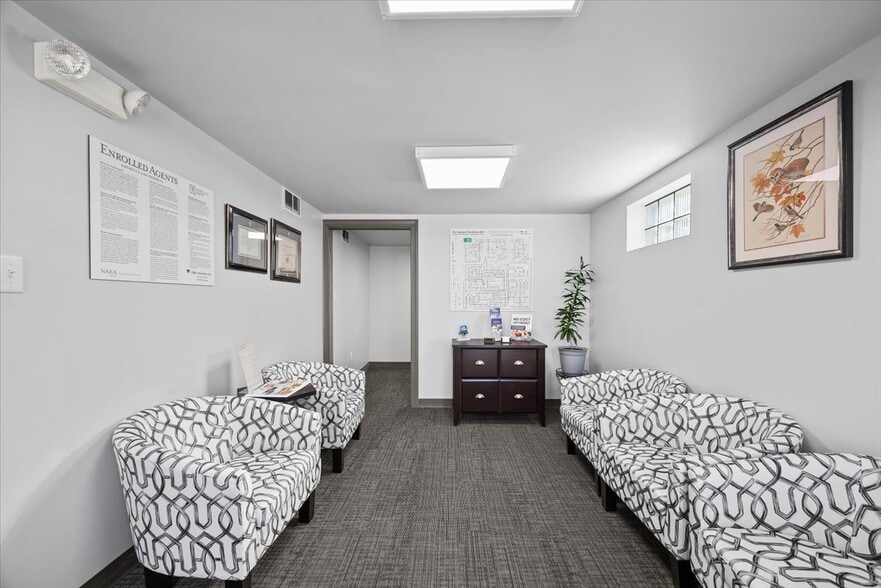 4372 Old William Penn Hwy, Monroeville, PA for lease - Building Photo - Image 3 of 13