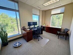 1133 NW Wall St, Bend, OR for lease Interior Photo- Image 2 of 17