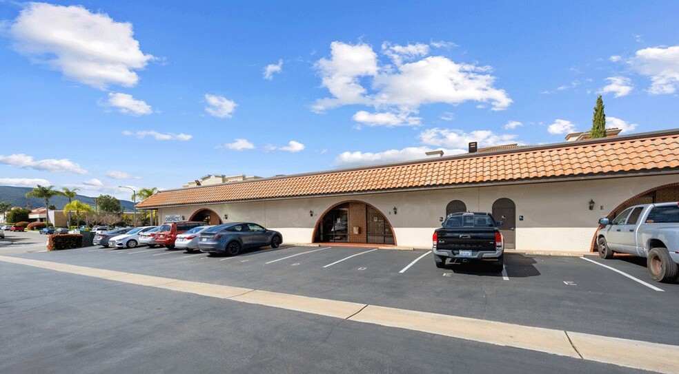 930 Boardwalk, San Marcos, CA for lease - Building Photo - Image 3 of 4