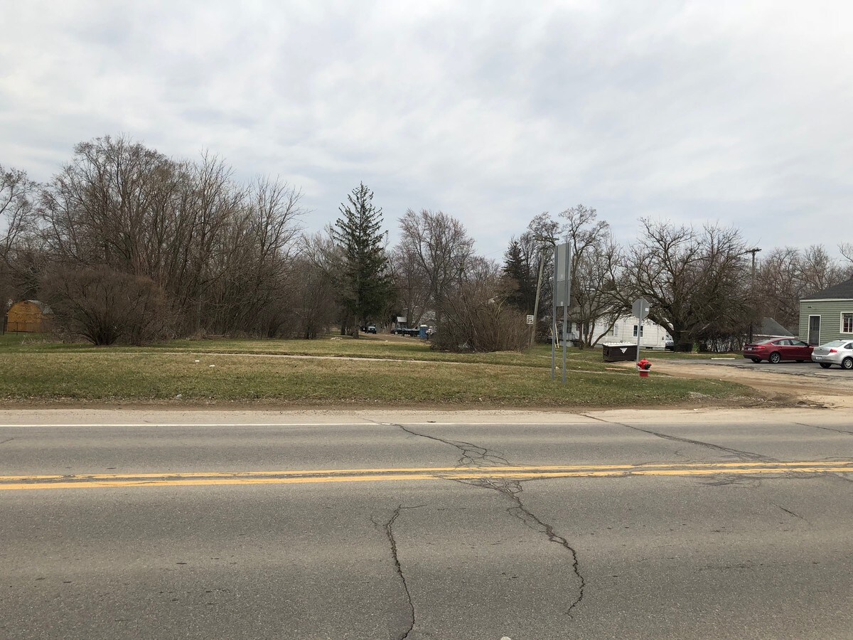 3879 W Auburn Rd, Rochester Hills, MI 48309