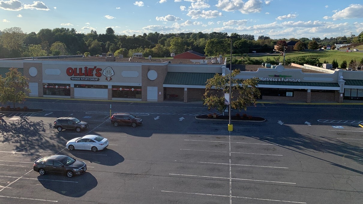 109 Lew Dewitt Blvd, Waynesboro, VA for lease Building Photo- Image 1 of 9