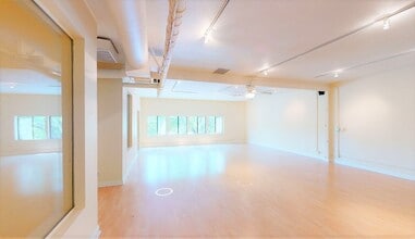 401 Center St, Healdsburg, CA for lease Interior Photo- Image 1 of 6