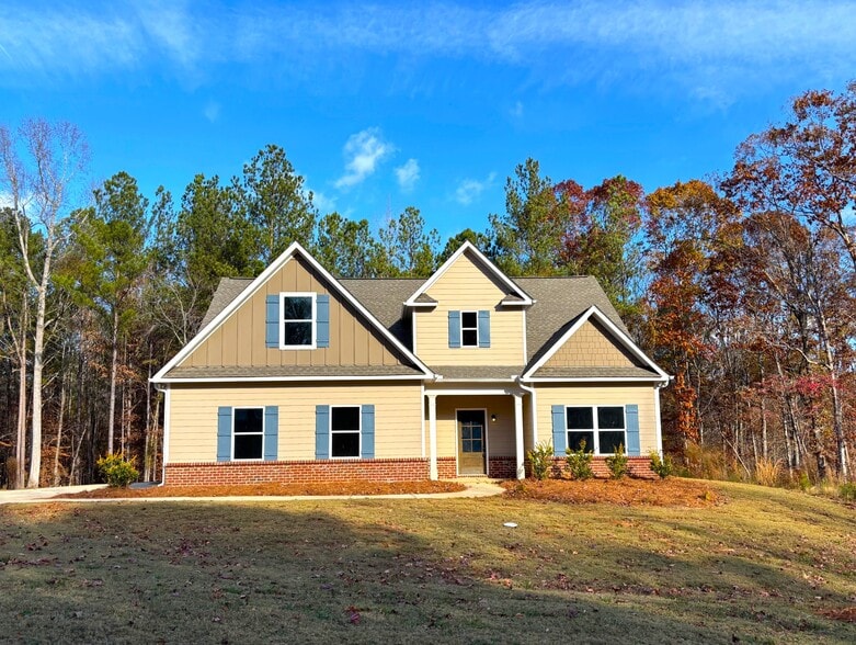 115 Hawthorn Ln, Covington, GA for sale - Primary Photo - Image 1 of 1