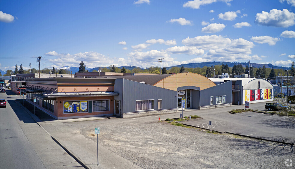 118 N Lewis St, Monroe, WA for lease - Primary Photo - Image 2 of 3