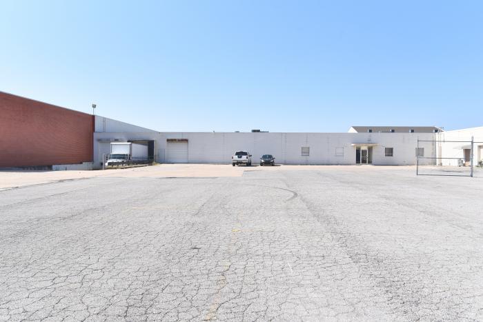 4401 S Sheridan Rd, Tulsa, OK for sale - Building Photo - Image 1 of 1