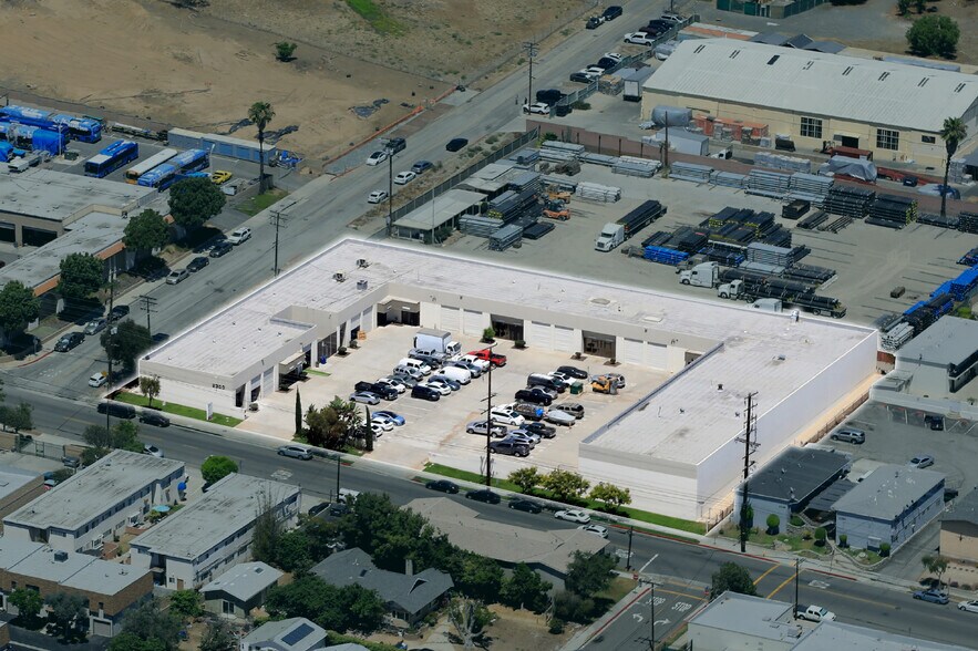 2300 Walnut Ave, Signal Hill, CA for sale - Building Photo - Image 1 of 8