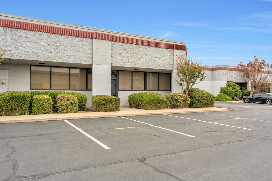 2727 N Grove Industrial Dr, Fresno, CA for sale - Building Photo - Image 2 of 7