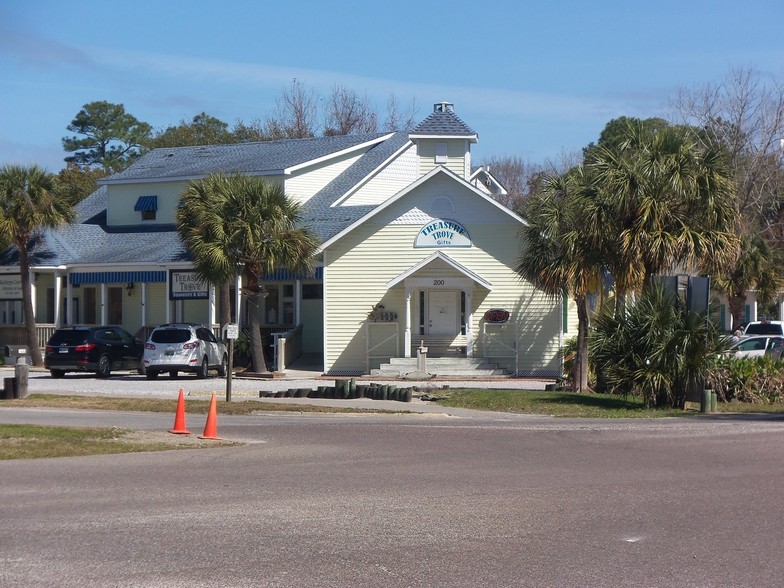 200 Lemoyne Dr, Dauphin Island, AL for sale - Primary Photo - Image 1 of 1