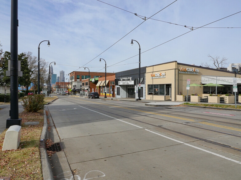 1609 Elizabeth Ave, Charlotte, NC for lease - Building Photo - Image 3 of 4