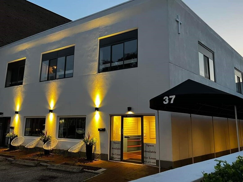 37 W Putnam Ave, Greenwich, CT for lease - Building Photo - Image 1 of 1