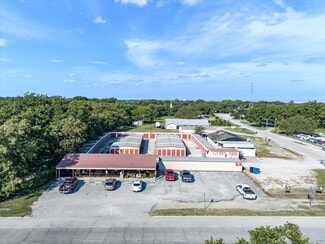 More details for 300 S State Highway 101, Chico, TX - Retail for Sale