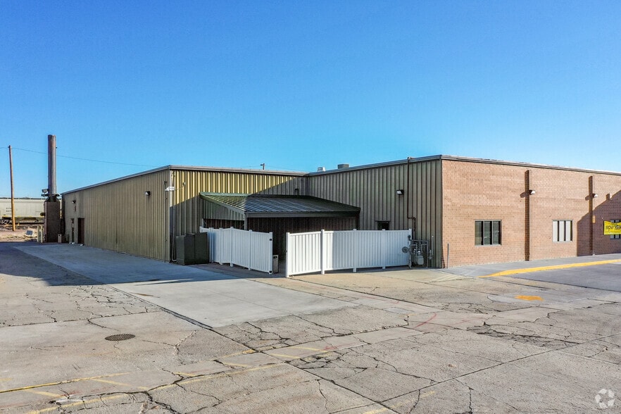 638 Illinois St, Sidney, NE for lease - Building Photo - Image 2 of 5