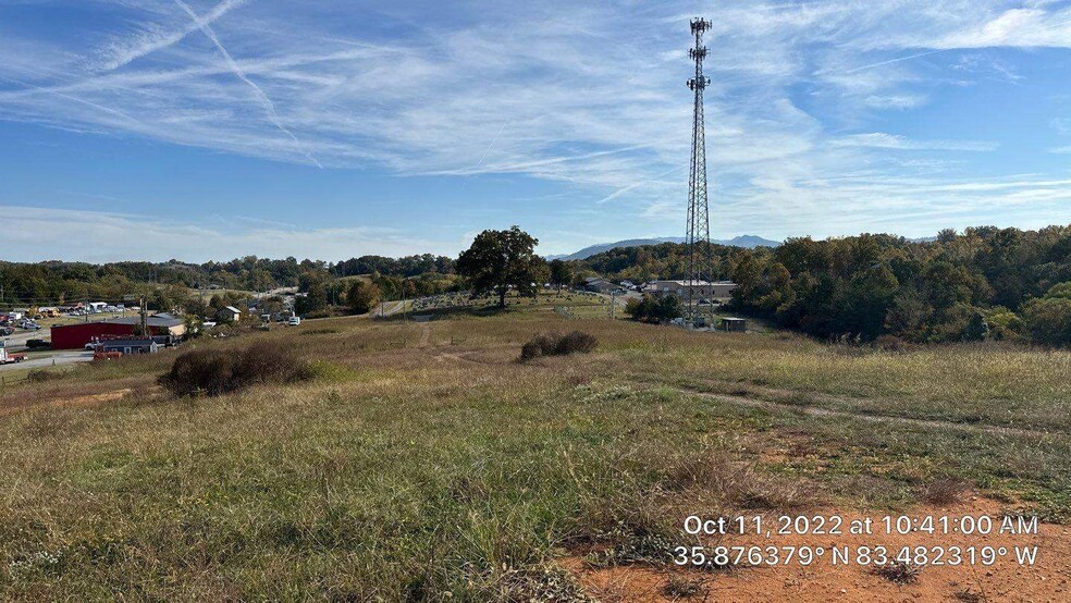 1945 Newport Hwy, Sevierville, TN for sale - Building Photo - Image 1 of 6
