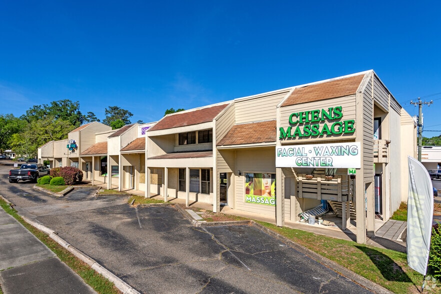 1766 Thomasville Road - Duval Plaza, Tallahassee, FL for lease - Primary Photo - Image 2 of 6