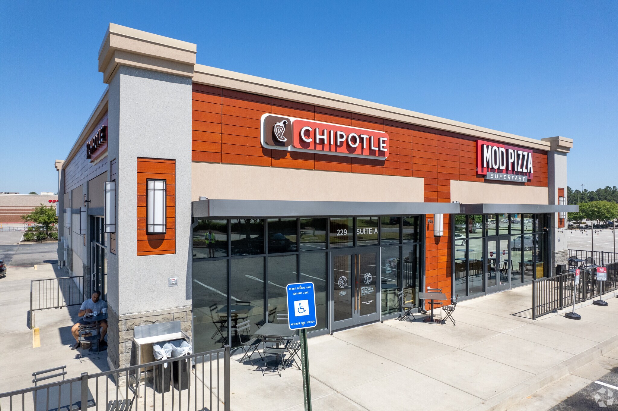 229 Robert C Daniel Jr Pky, Augusta, GA for sale Primary Photo- Image 1 of 1