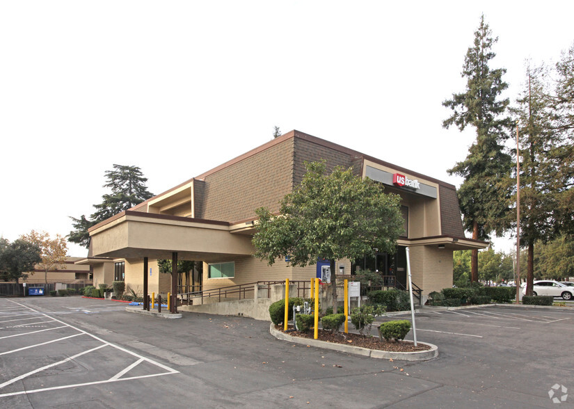 5670-5672 Almaden Expy, San Jose, CA for lease - Primary Photo - Image 1 of 3