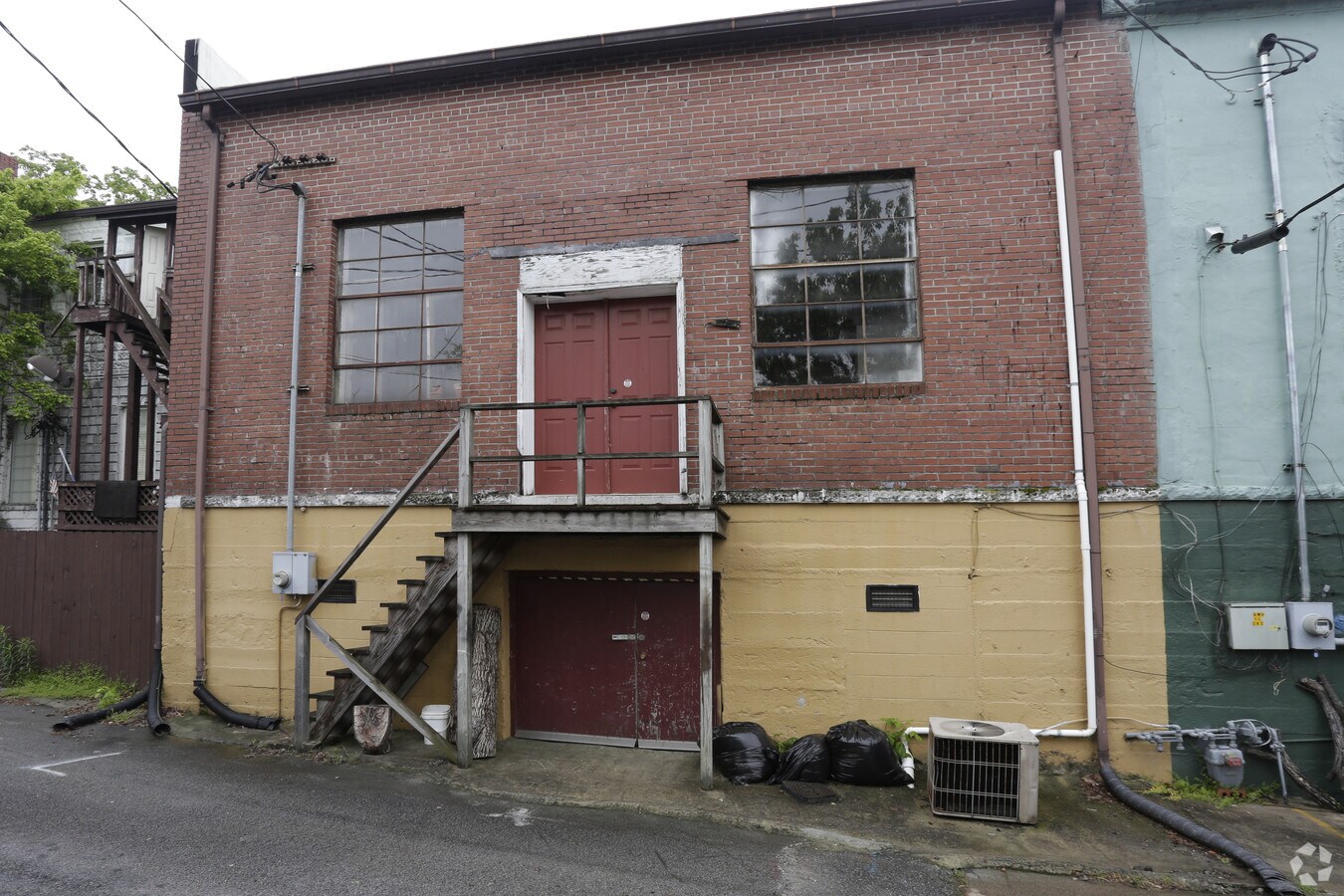 14561460 N Washington St, Clarkesville, GA 30523