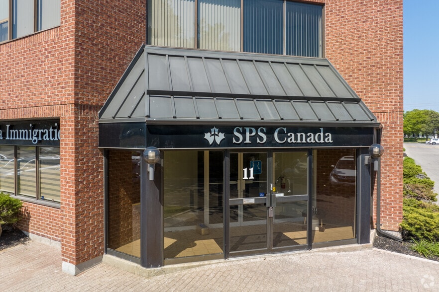 100 Westmore Dr, Toronto, ON for lease - Building Photo - Image 3 of 5