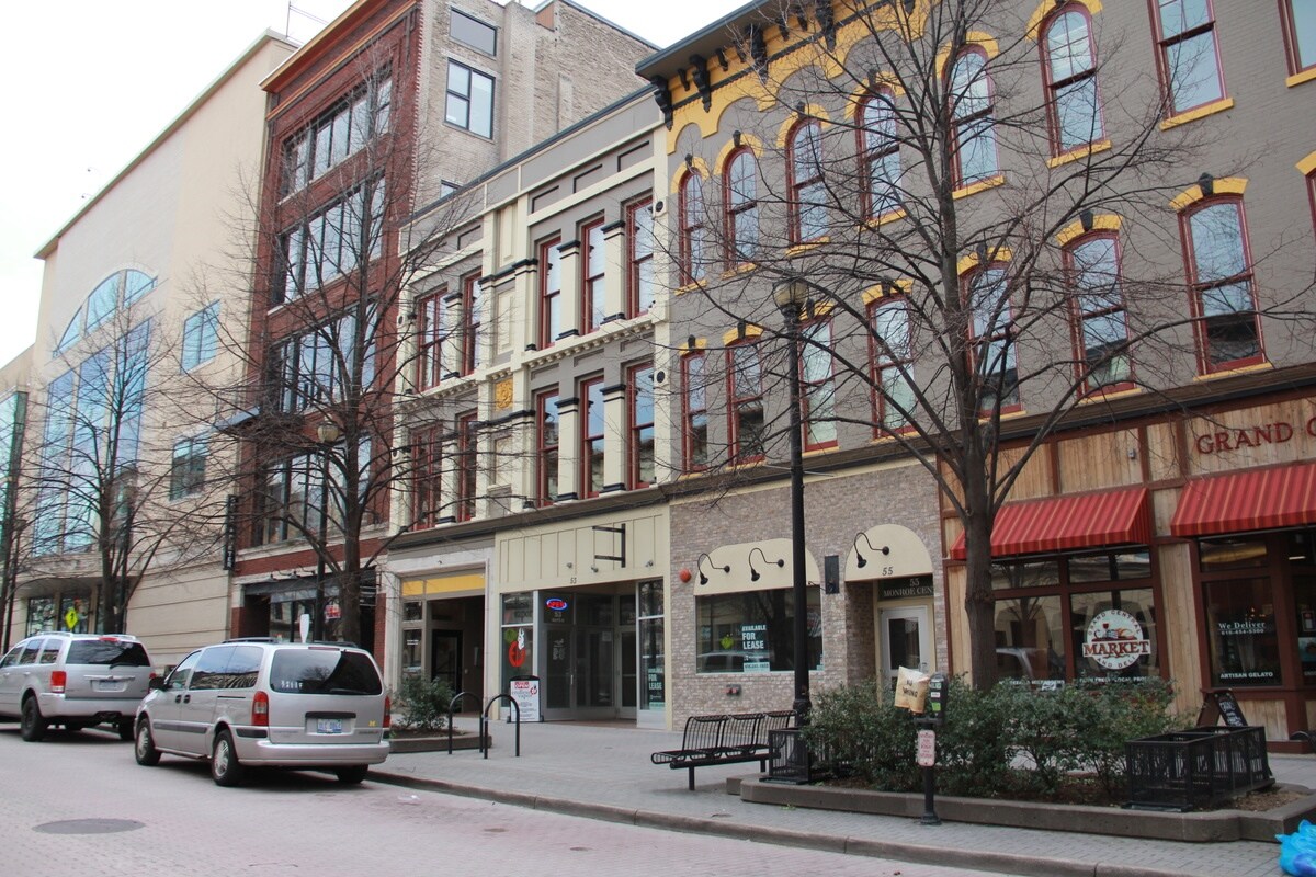 53 Monroe Center St NW, Grand Rapids, MI for sale Primary Photo- Image 1 of 1
