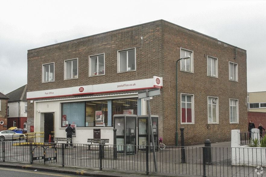 114 Church Rd, London for sale - Primary Photo - Image 1 of 1