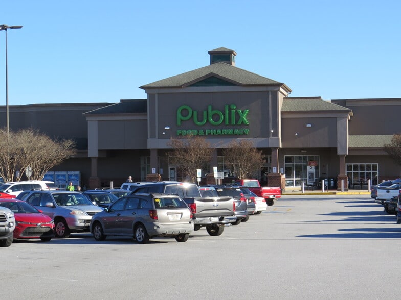 2700 Woodruff Rd, Simpsonville, SC for lease - Building Photo - Image 2 of 9