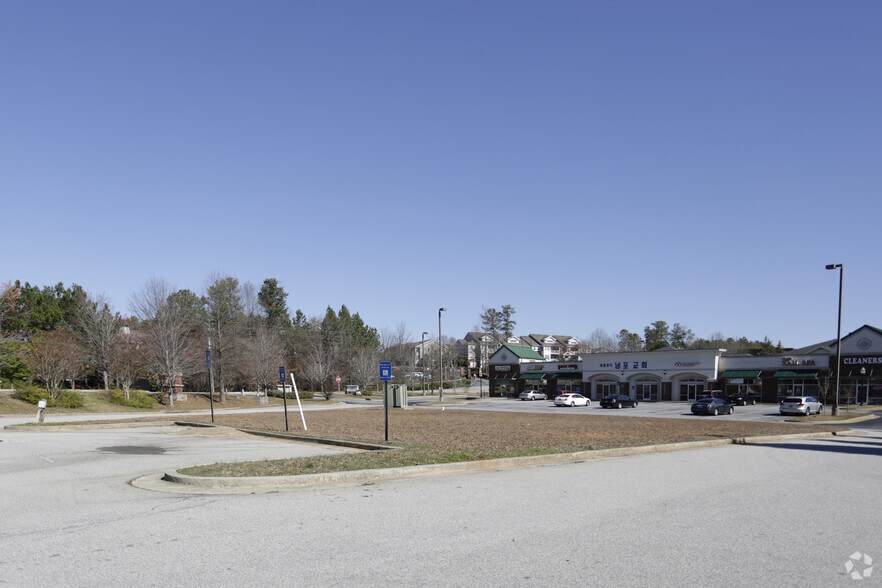 980 Scales Rd, Suwanee, GA for sale - Building Photo - Image 2 of 2