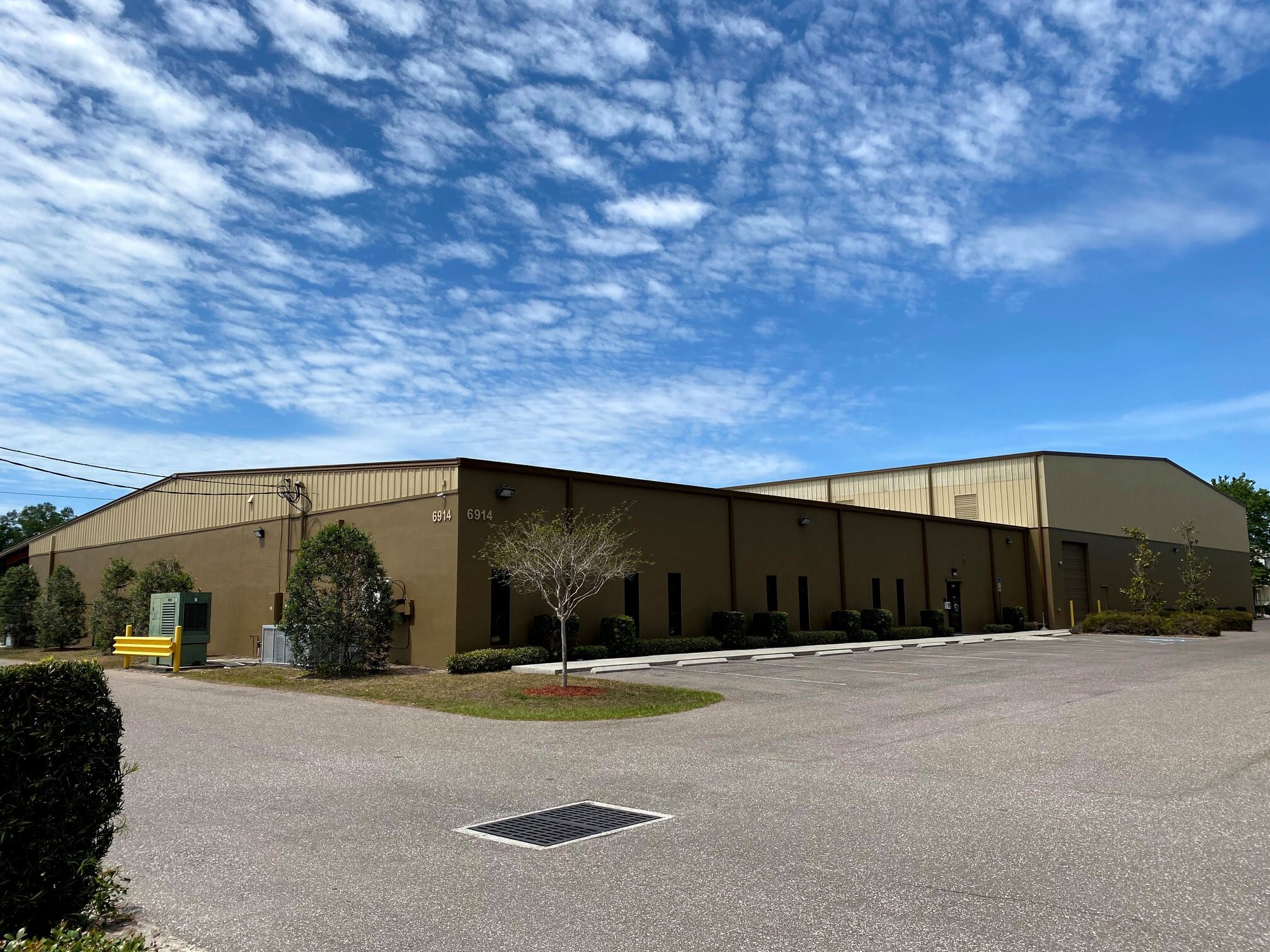 6914 Asphalt Ave, Tampa, FL for lease Building Photo- Image 1 of 3