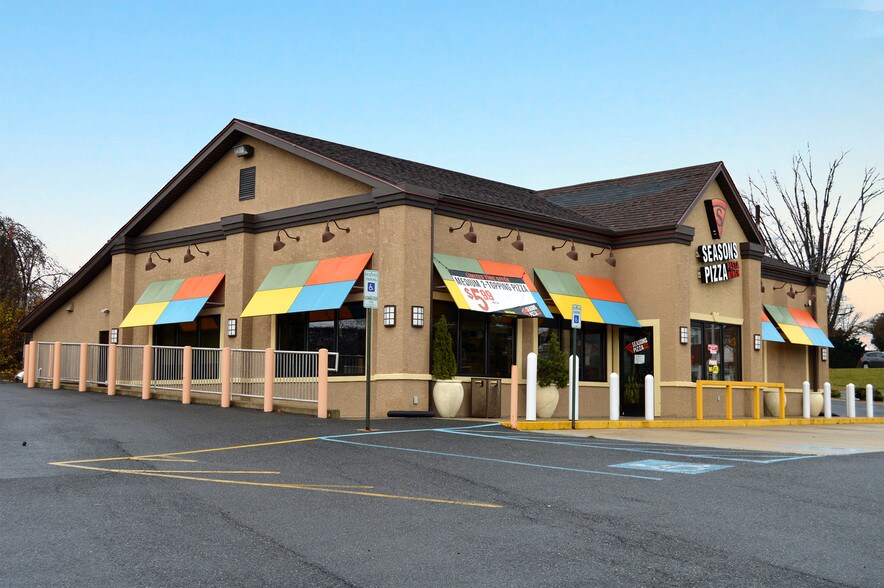 2755 Weir Rd, Aston, PA 19014