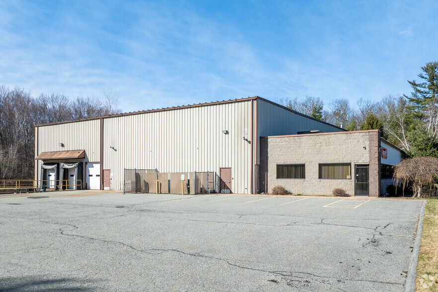 77 Servistar Industrial Way, Westfield, MA for lease - Building Photo - Image 1 of 13