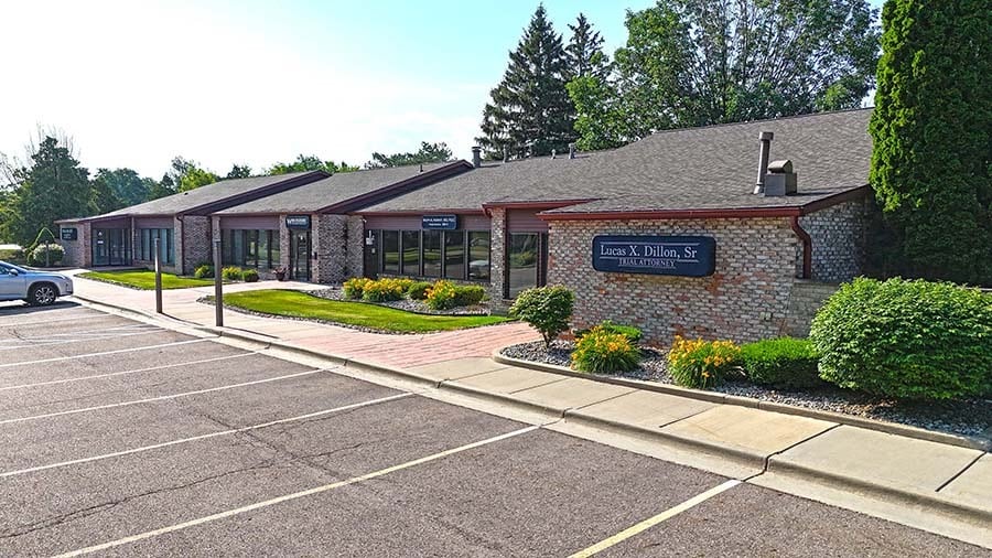 1350 E Lake Lansing Rd, East Lansing, MI for lease - Building Photo - Image 1 of 9