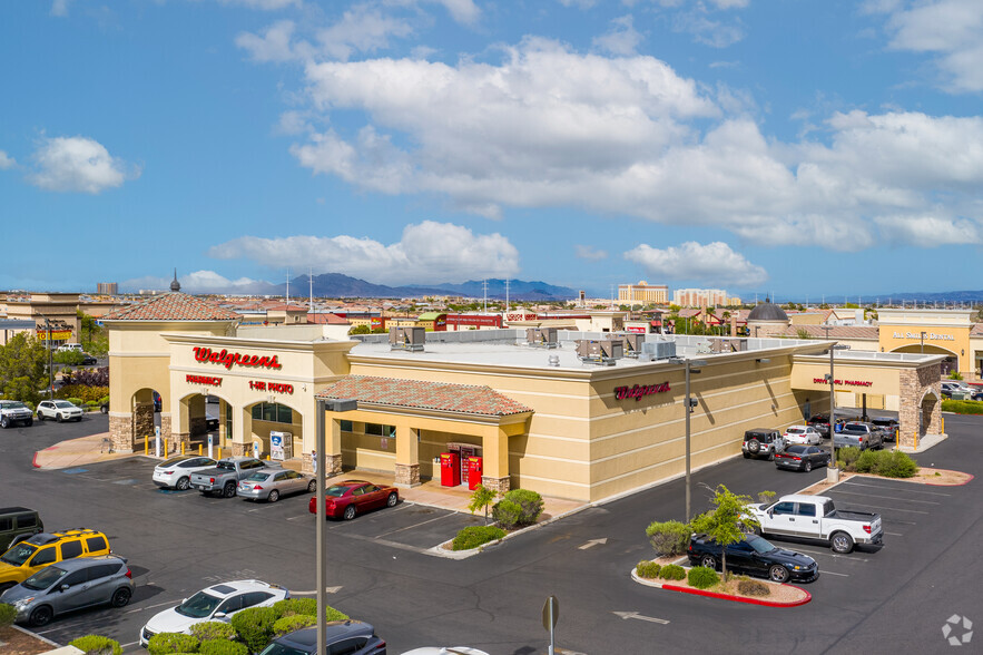 10530-10670 Southern Highlands Pky, Las Vegas, NV for lease - Building Photo - Image 2 of 22