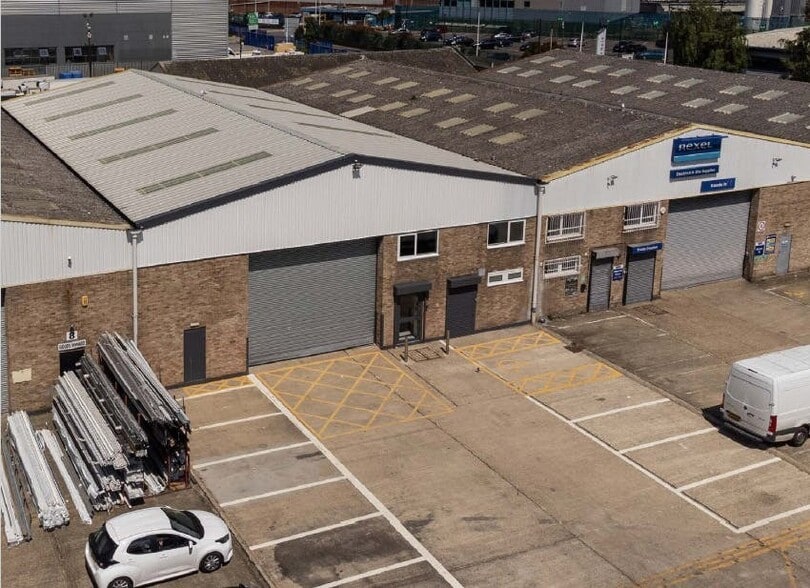 Jeffreys Rd, Enfield for lease - Building Photo - Image 2 of 9