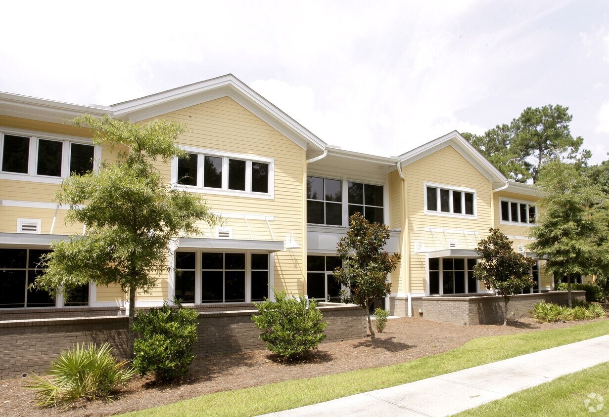 3850 Bessemer Rd, Mount Pleasant, SC for lease Building Photo- Image 1 of 12