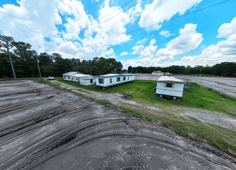 3901 W Trapnell Rd, Plant City, FL 33566 Transitional Plant City