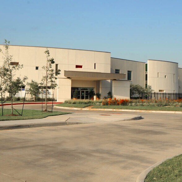 6011 W Orem Dr, Houston, TX for sale - Primary Photo - Image 1 of 1