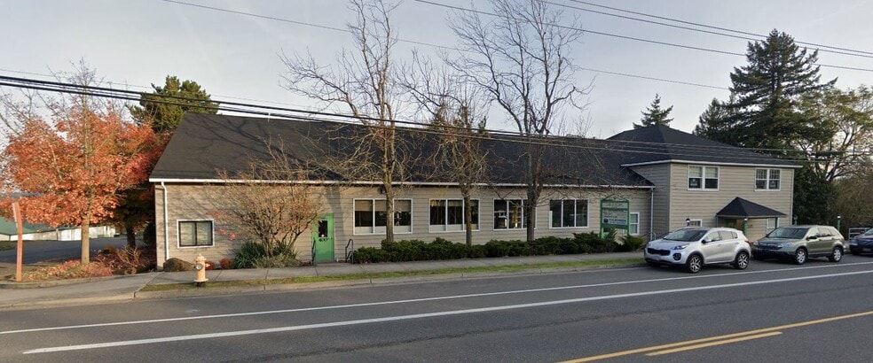 24111 NE Halsey St, Wood Village, OR for lease - Building Photo - Image 2 of 8