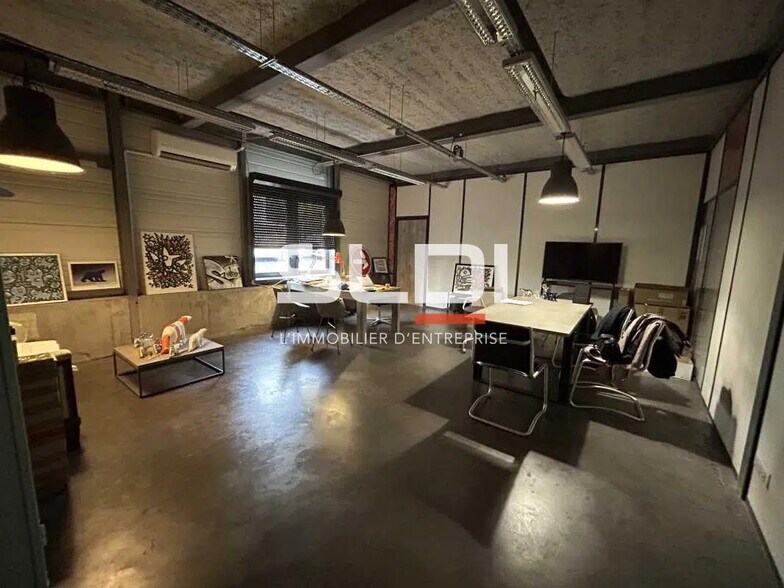 Flex in Villefranche-sur-Saône for lease - Interior Photo - Image 3 of 9