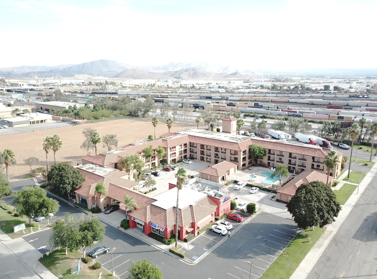 475 W Valley Blvd, Rialto, CA 92376 Property Record