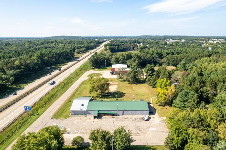 810 Bowling Ln, Waupaca, WI for sale - Aerial - Image 2 of 20