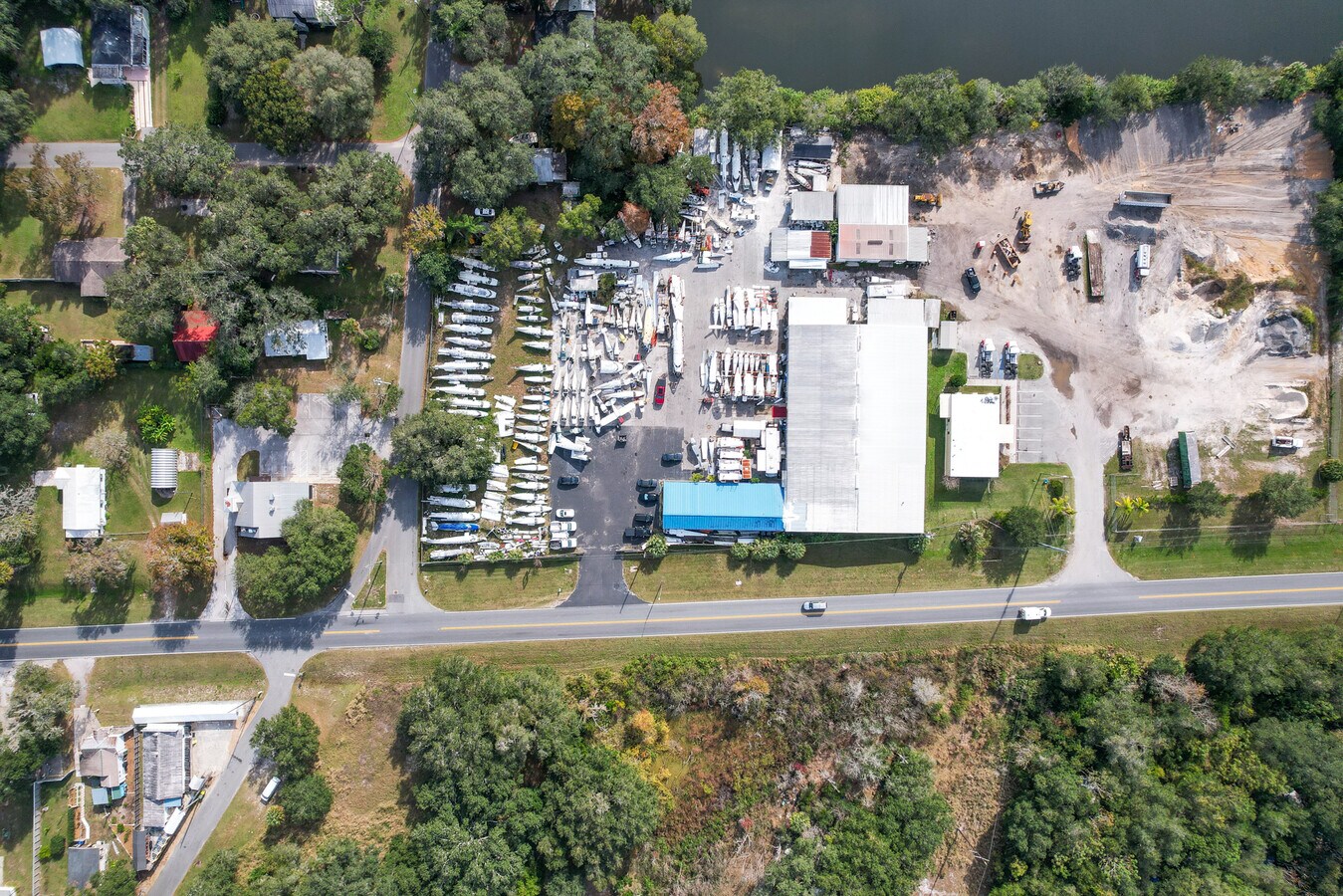 2611 W Main St, Leesburg, FL 34748 FCA Airparts