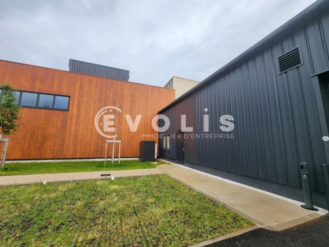Flex in Villeurbanne for lease Building Photo- Image 1 of 12