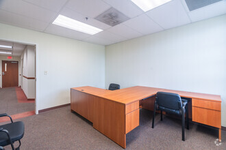 2881 E Oakland Park Blvd, Fort Lauderdale, FL for lease Interior Photo- Image 2 of 2