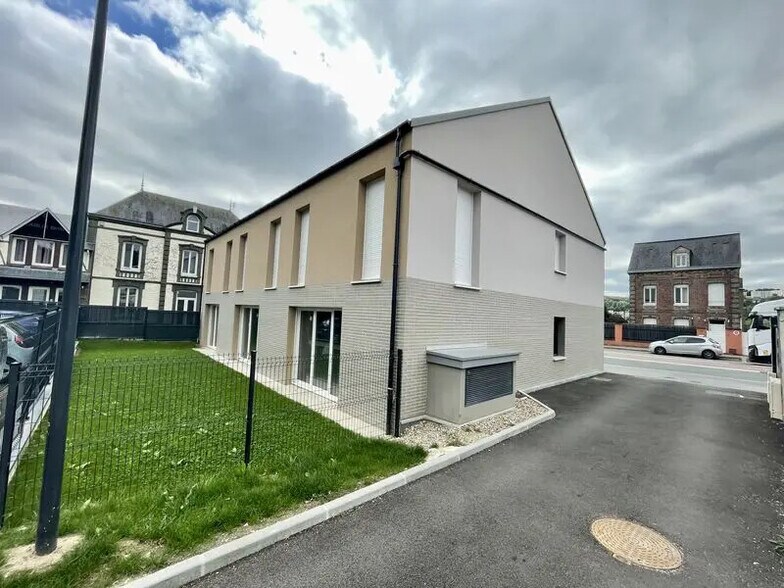 Office in Déville-lès-Rouen for sale - Building Photo - Image 3 of 6